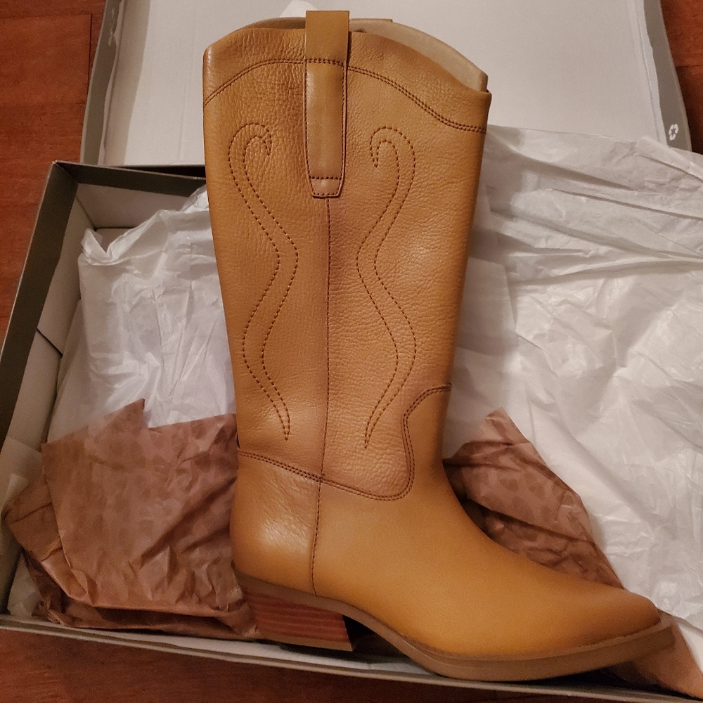 Franco Sarto Liandra Boot in Camel